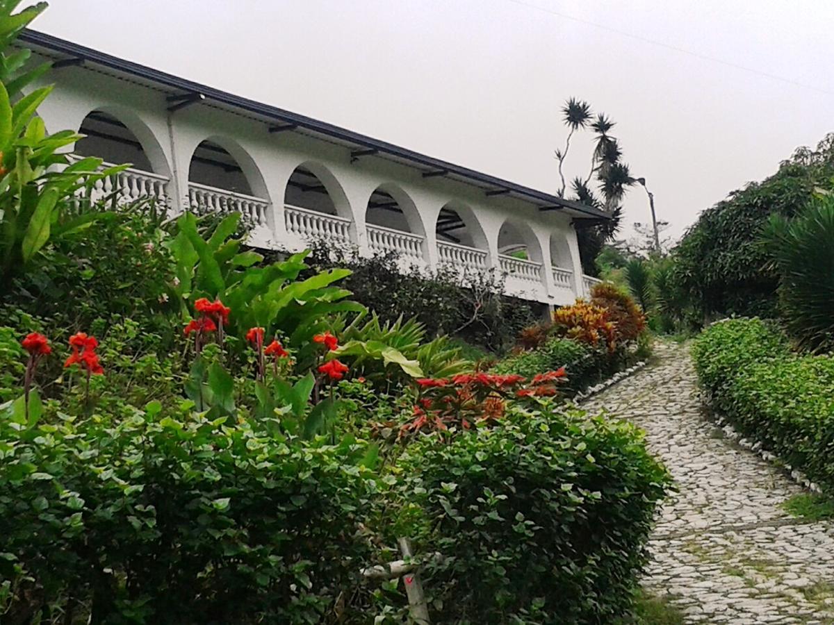 Hosteria La Eterna Primavera Huigra Exterior photo