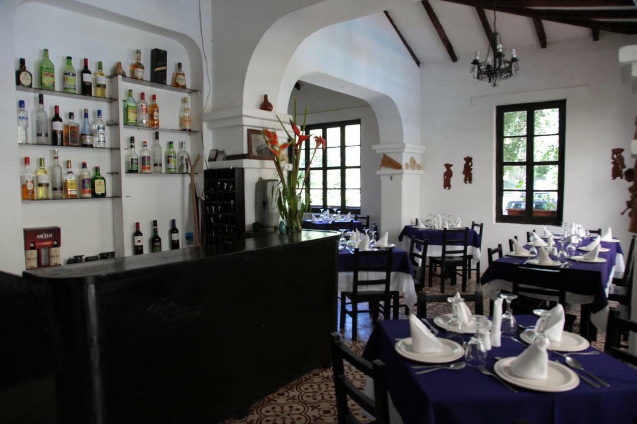 Hosteria La Eterna Primavera Huigra Exterior photo
